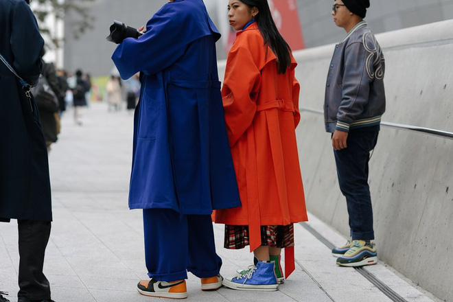 Khi cả Vbiz không còn đoái hoài Seoul Fashion Week thì học trò của Võ Hoàng Yến lại ghi điểm tại đây khi được lên hẳn Vogue Mỹ Khi cả Vbiz không còn đoái hoài Seoul Fashion Week thì học trò của Võ Hoàng Yến lại ghi điểm tại đây khi được lên hẳn Vogue Mỹ