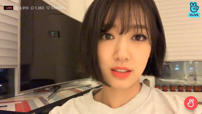 Cắt phăng mái tóc dài quen thuộc, 5 sao nữ này như lột xác hoàn toàn khiến dân tình trầm trồ không ngớt