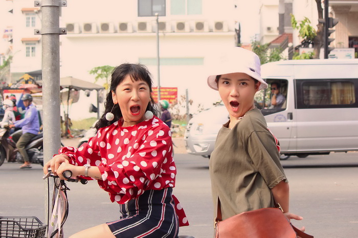 Trang Hí nghi ngờ hot girl trà sữa chơi ngải mình trong lúc đóng phim