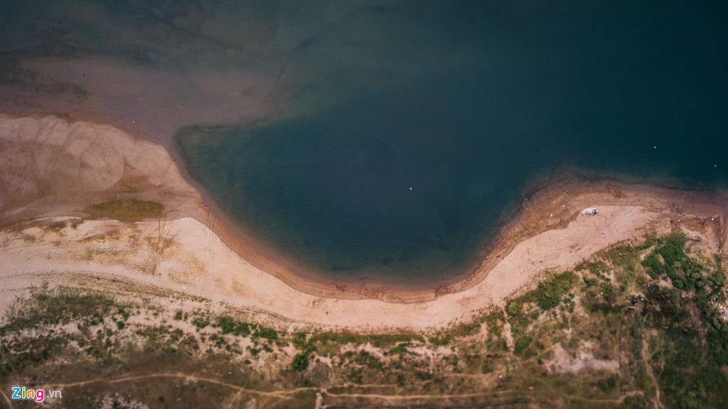 Cận cảnh bãi tắm tử thần nuốt chửng 8 em học sinh ở Hòa Bình