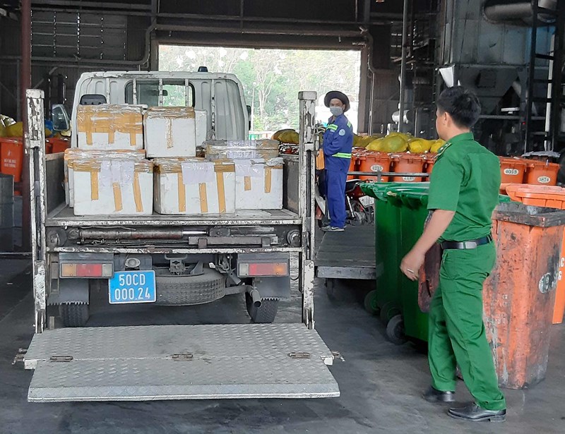 Tóm 790 kg nem chua, chả lậu từ Hà Nội vào TP.HCM