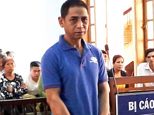 Lãnh án 17 năm tù từ chuyện bị bạn nhậu đốt râu