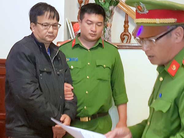 Cựu phó giám đốc phòng giao dịch ngân hàng ở Lâm Đồng bị bắt
