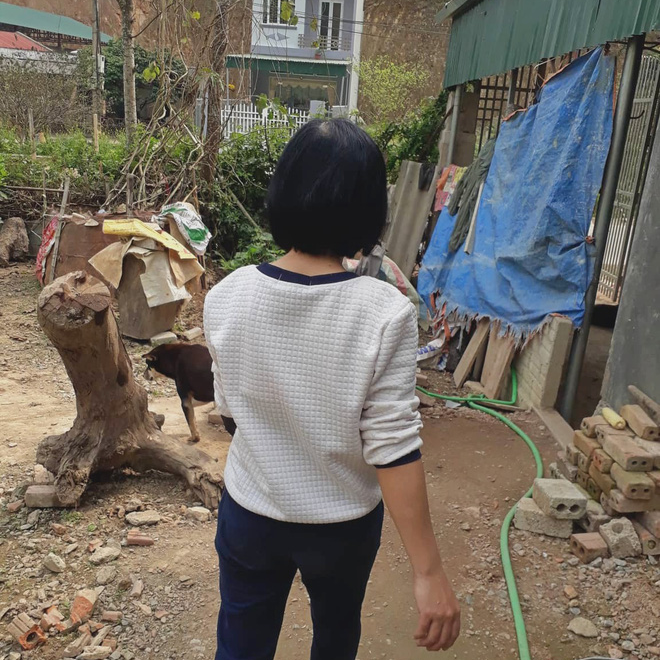 Vở kịch ngây thơ của vợ Bùi Văn Công: Tự nhận mình là người phát hiện thi thể nữ sinh giao gà, tỏ vẻ hoang mang khi chồng bị bắt