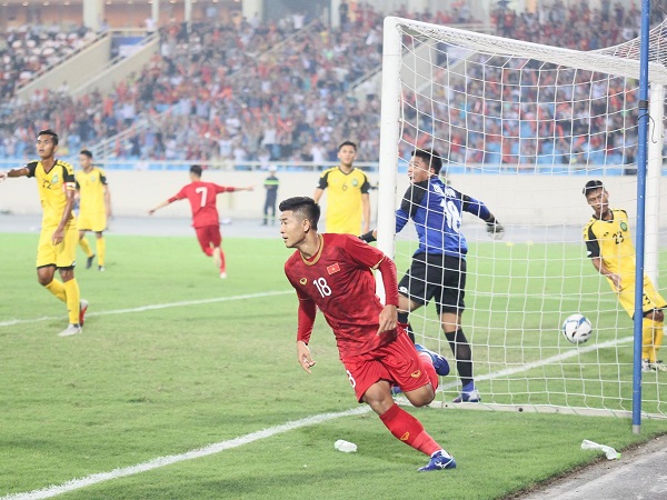 6 cầu thủ khác nhau lập công, U23 Việt Nam đánh tennis với Brunei tại SVĐ Mỹ Đình