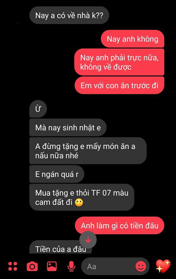 Bị đòi quà khi cháy túi lại còn được so sánh với chồng người ta, anh chồng chỉ nói một câu mà khiến vợ tắt điện