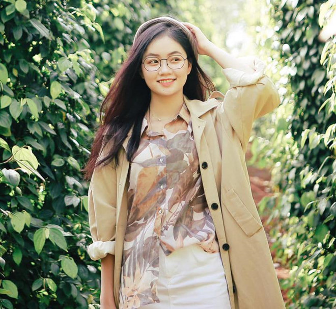 Á khôi ĐH Ngoại thương giỏi tiếng Anh, có nhiều tài lẻ