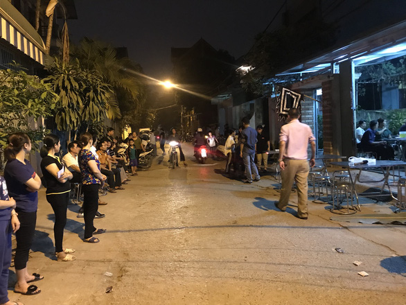 Nam sinh thoát chết đuối: Đang chơi bóng thì 8 bạn bị cuốn đi