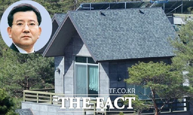 Vụ nữ diễn viên bị cưỡng hiếp 100 lần: Cựu thứ trưởng Bộ tư pháp bị bắt giữ khi cố rời Hàn Quốc