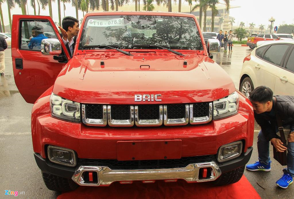 Cận cảnh SUV Trung Quốc BAIC BJ40 mới đổ bộ VN, giá 900 triệu Cận cảnh SUV Trung Quốc BAIC BJ40 mới đổ bộ VN, giá 900 triệu