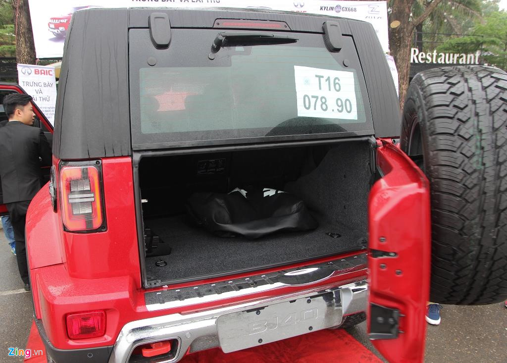 Cận cảnh SUV Trung Quốc BAIC BJ40 mới đổ bộ VN, giá 900 triệu Cận cảnh SUV Trung Quốc BAIC BJ40 mới đổ bộ VN, giá 900 triệu