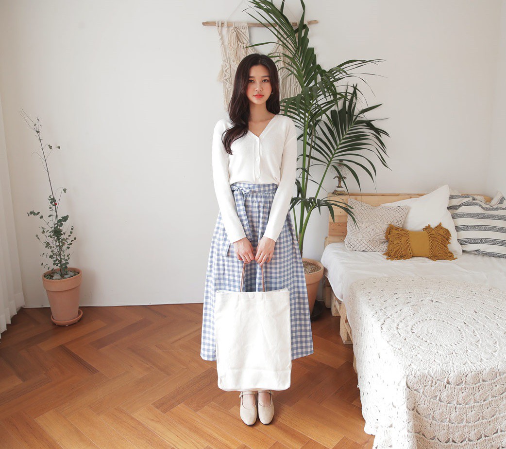 Trước khi sắm chân váy, điều tối thiểu bạn cần làm là nhận diện 4 kiểu dáng đang lỗi mốt sau đây