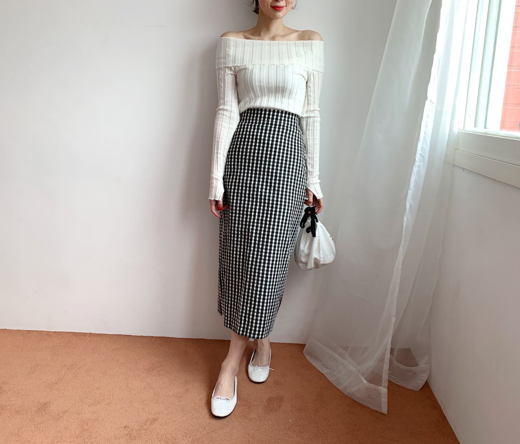 Trước khi sắm chân váy, điều tối thiểu bạn cần làm là nhận diện 4 kiểu dáng đang lỗi mốt sau đây