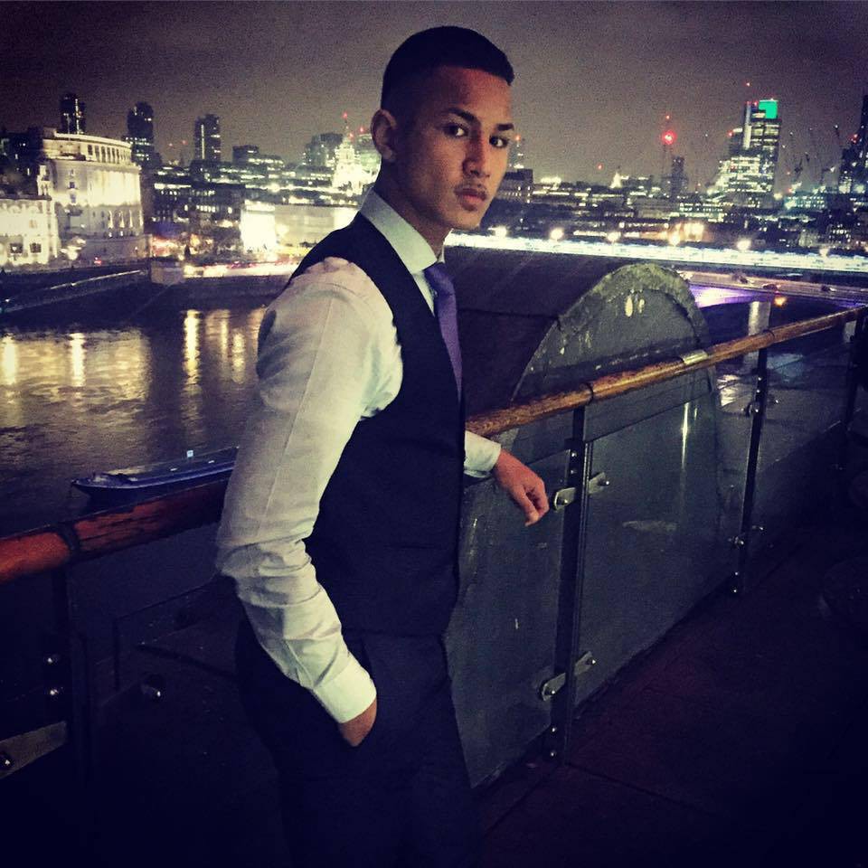 Đội trưởng cực phẩm của đội tuyển Brunei: Là hoàng tử kế vị ngôi vương, sở hữu khối tài sản trị giá 461 nghìn tỷ