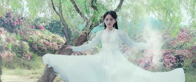 Netizen Trung chê Vu Mông Lung mặt rắn, Cúc Tịnh Y xài đồ taobao trong Tân Bạch Nương Tử Truyền Kỳ