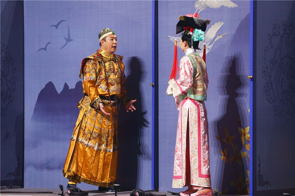 Chùm ảnh xúc động: Hoàng A Mã cùng bà nội Tiểu Yến Tử bất ngờ tái ngộ sau 20 năm phát sóng Hoàn Châu Cách Cách