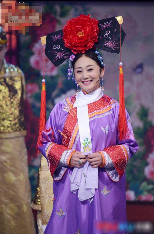 Chùm ảnh xúc động: Hoàng A Mã cùng bà nội Tiểu Yến Tử bất ngờ tái ngộ sau 20 năm phát sóng Hoàn Châu Cách Cách