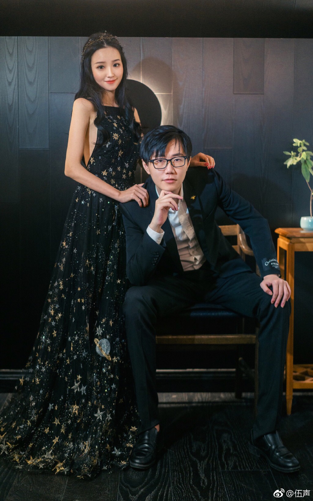 Thiếu gia giàu nhất Trung Quốc làm phù rể, tặng nóng cô dâu chú rể 1 chiếc Roll Royce Thiếu gia giàu nhất Trung Quốc làm phù rể, tặng nóng cô dâu chú rể 1 chiếc Roll Royce