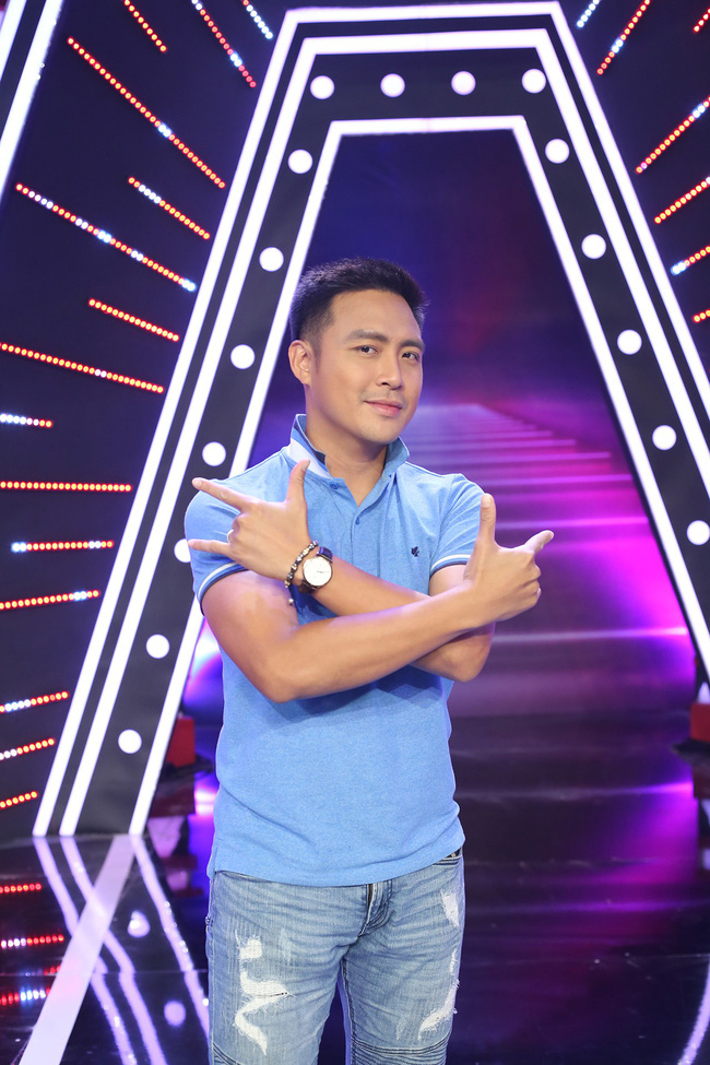 Hari Won trợn mắt, to tiếng với Trấn Thành trên sóng truyền hình: Ăn cho cố vô đi...