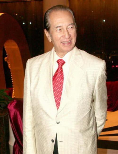 Thâm cung nội chiến phiên bản vua sòng bài Macau: 4 bà vợ tranh từng hào, 17 người con tài giỏi đi liền với tai tiếng