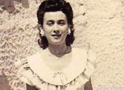 Thâm cung nội chiến phiên bản vua sòng bài Macau: 4 bà vợ tranh từng hào, 17 người con tài giỏi đi liền với tai tiếng