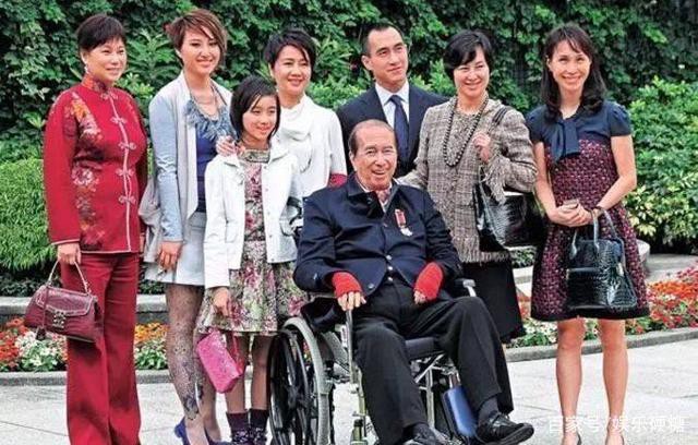 Thâm cung nội chiến phiên bản vua sòng bài Macau: 4 bà vợ tranh từng hào, 17 người con tài giỏi đi liền với tai tiếng