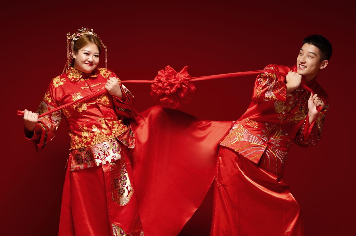 Cặp đôi đũa lệch nổi tiếng nhất Trung Quốc đã chính thức về chung một nhà: Anh muốn cho em một đời hạnh phúc!