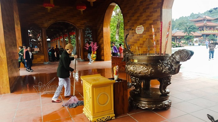 Chùa Ba Vàng đột ngột ngừng gọi vong, cúng oan gia trái chủ