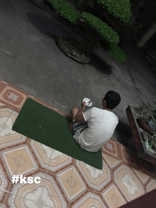 Con trai hài hước kể chuyện bố hứa thay mẹ chăm 130 con lợn trong 2 tháng để được mua đôi cây cảnh 40 triệu