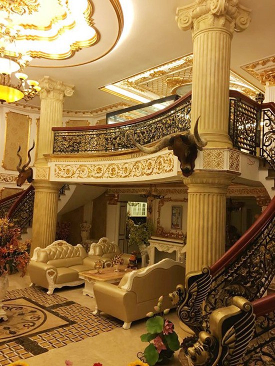 Đọ độ khủng bên trong nhà bạc tỷ của sao Việt: Người mạnh tay dát vàng như cung điện, người tối giản đến từng chi tiết!