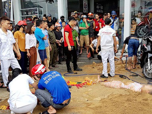 Bị điện giật, 3 nhân viên nguy kịch