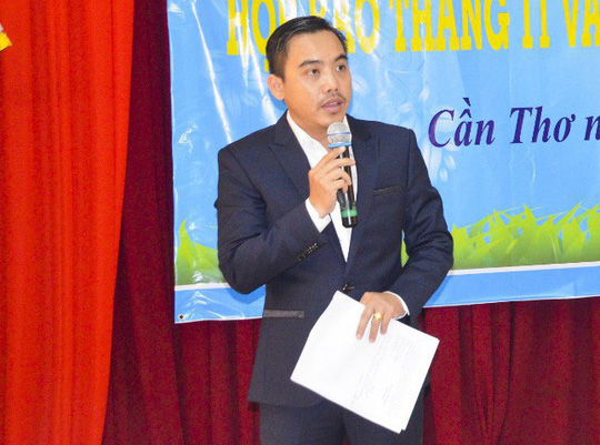 Nữ chủ tịch phường lên tiếng về nhóm người quỳ lạy trước nhà xin lại con