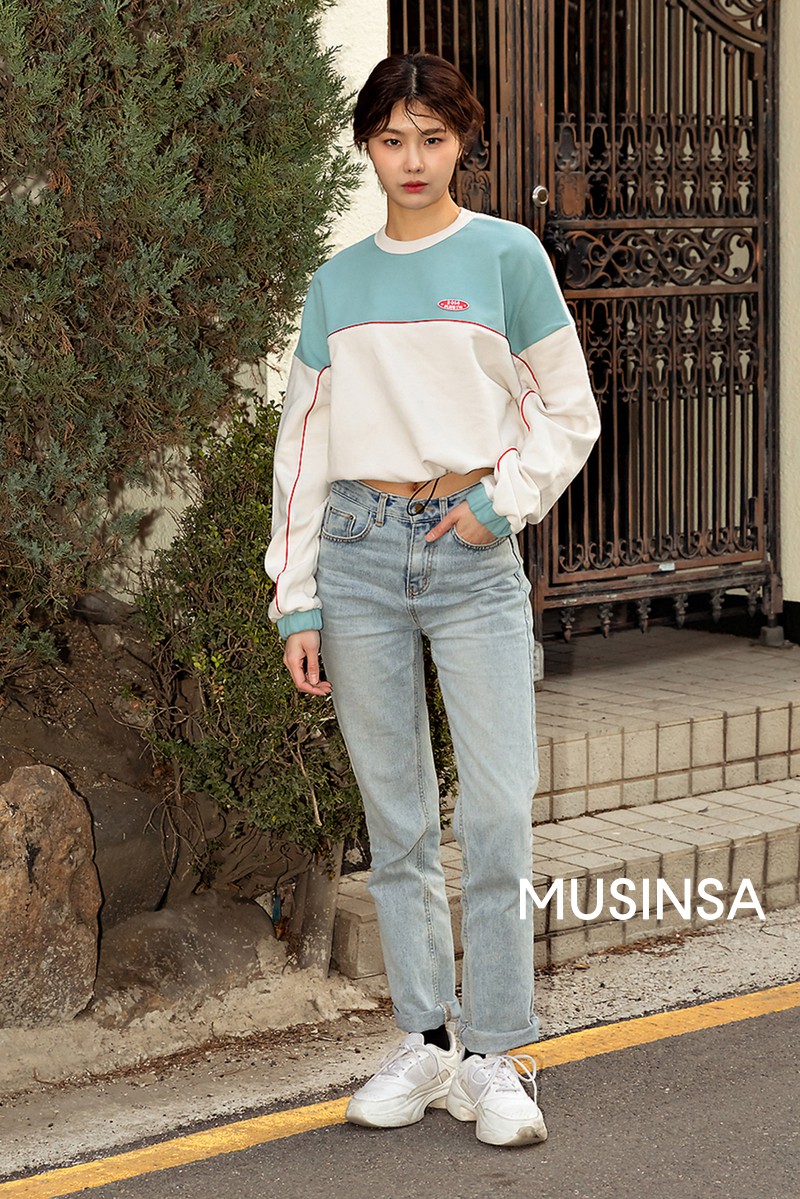 Street style giới trẻ Hàn tuần qua chứng minh đỉnh cao của mặc đẹp chính là lên đồ đơn giản hết cỡ nhưng vẫn đẹp hết nấc