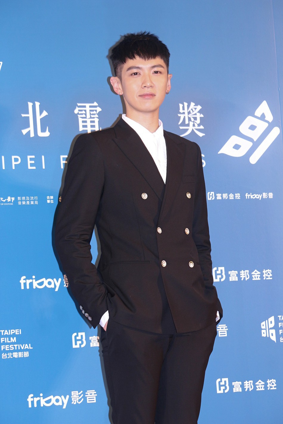 Bị réo gọi vì loạt lùm xùm của Seungri, Kha Chấn Đông bộc lộ dấu hiệu trầm cảm đáng lo ngại