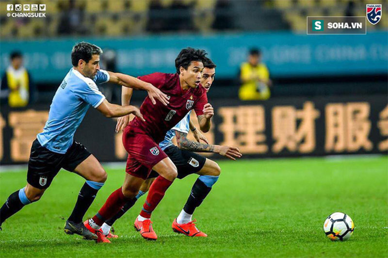 Thái Lan thảm bại trước Uruguay sau 90 phút vắt kiệt sức