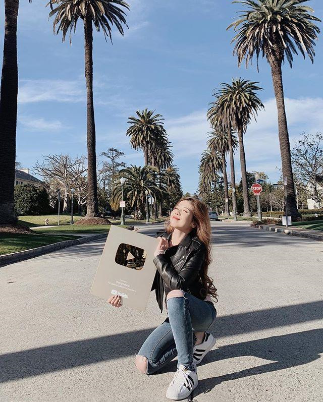 Changmakeup là beauty blogger Việt đầu tiên nhận nút vàng YouTube