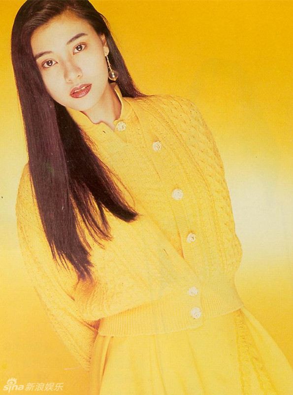 Ở Hong Kong có 2 thứ không bao giờ phải nghi ngờ đó là tiền của Lý Gia Thành và sắc đẹp của Lý Gia Hân Ở Hong Kong có 2 thứ không bao giờ phải nghi ngờ đó là tiền của Lý Gia Thành và sắc đẹp của Lý Gia Hân