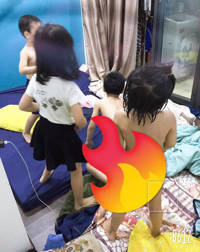 Thấy mỹ phẩm, sữa bột đổ tung tóe khắp giường, mẹ chưa kịp tức giận đã sững người với lý do con gái 2 tuổi đưa ra