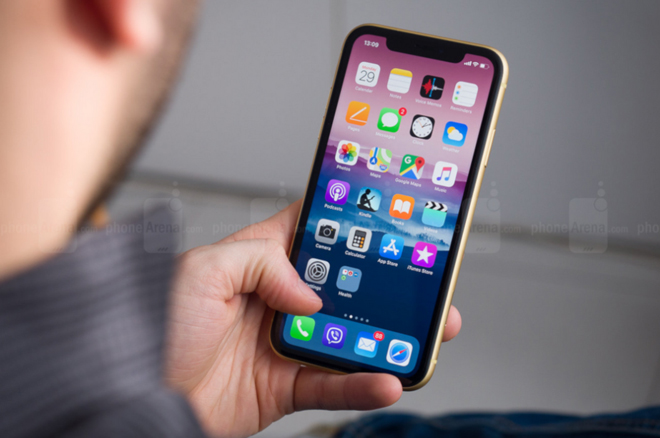 Nhà cung cấp màn hình iPhone nhận trái đắng từ Apple