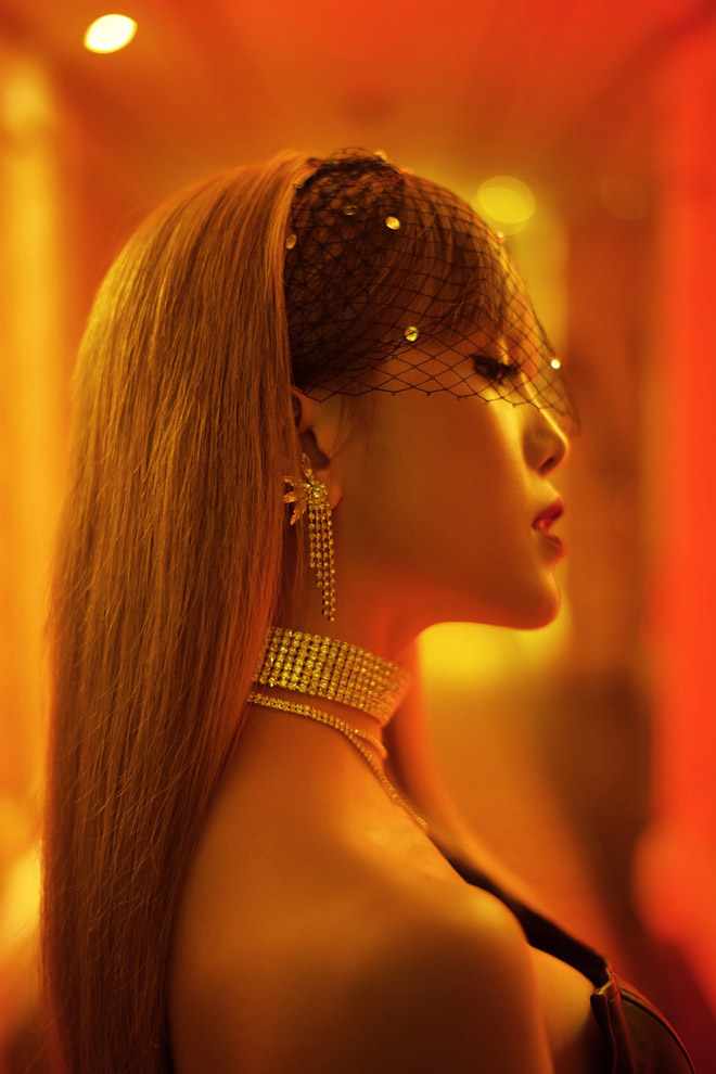 Bạn gái tin đồn của Sơn Tùng trở lại showbiz bằng hình ảnh gợi cảm