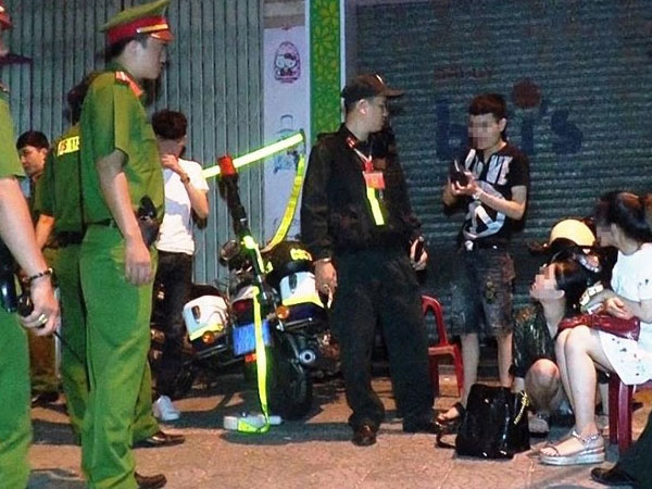 Cô gái mang bầu, nuôi con nhỏ vẫn cùng nhóm bạn phê thuốc lắc