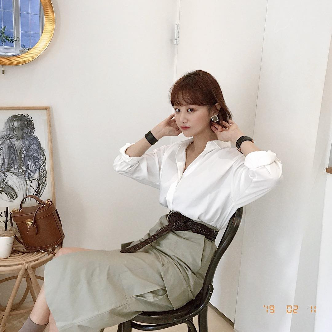 Nếu muốn trẻ hóa phong cách mà vẫn ra dáng quý cô công sở chuyên nghiệp thì bạn đừng bỏ qua 5 items này Nếu muốn trẻ hóa phong cách mà vẫn ra dáng quý cô công sở chuyên nghiệp thì bạn đừng bỏ qua 5 items này