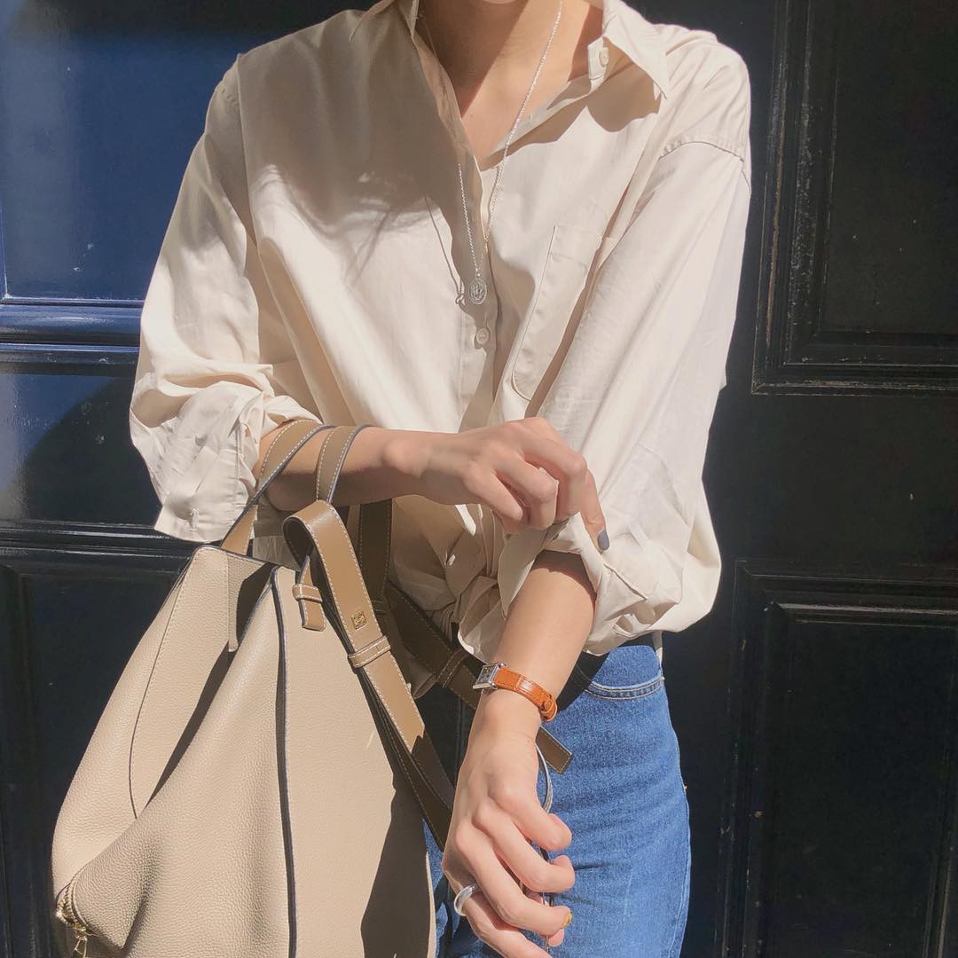 Nếu muốn trẻ hóa phong cách mà vẫn ra dáng quý cô công sở chuyên nghiệp thì bạn đừng bỏ qua 5 items này Nếu muốn trẻ hóa phong cách mà vẫn ra dáng quý cô công sở chuyên nghiệp thì bạn đừng bỏ qua 5 items này