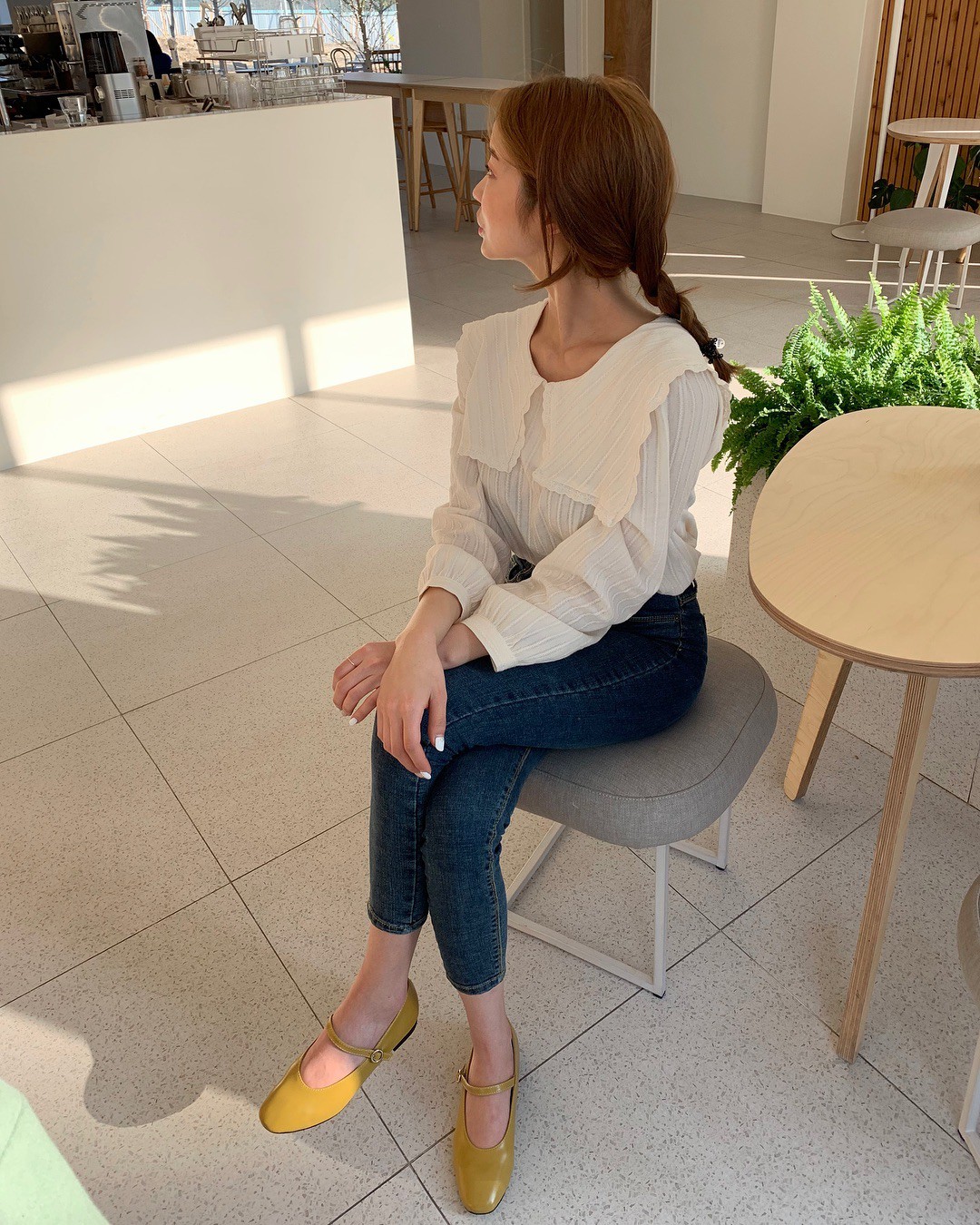 Nếu muốn trẻ hóa phong cách mà vẫn ra dáng quý cô công sở chuyên nghiệp thì bạn đừng bỏ qua 5 items này Nếu muốn trẻ hóa phong cách mà vẫn ra dáng quý cô công sở chuyên nghiệp thì bạn đừng bỏ qua 5 items này