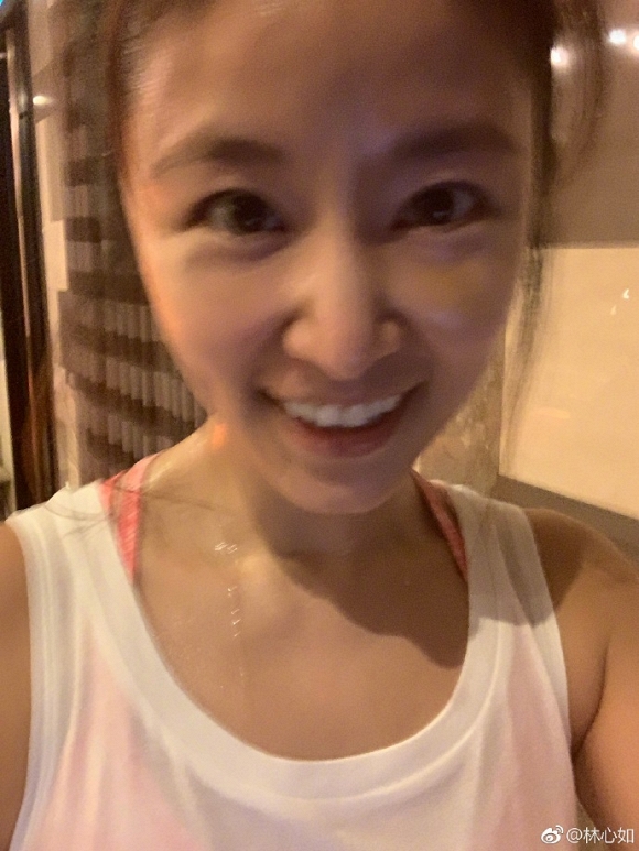 Bị nghi ngờ mang bầu lần 2, Lâm Tâm Như thả nhẹ loạt hình gián tiếp đáp trả tin đồn