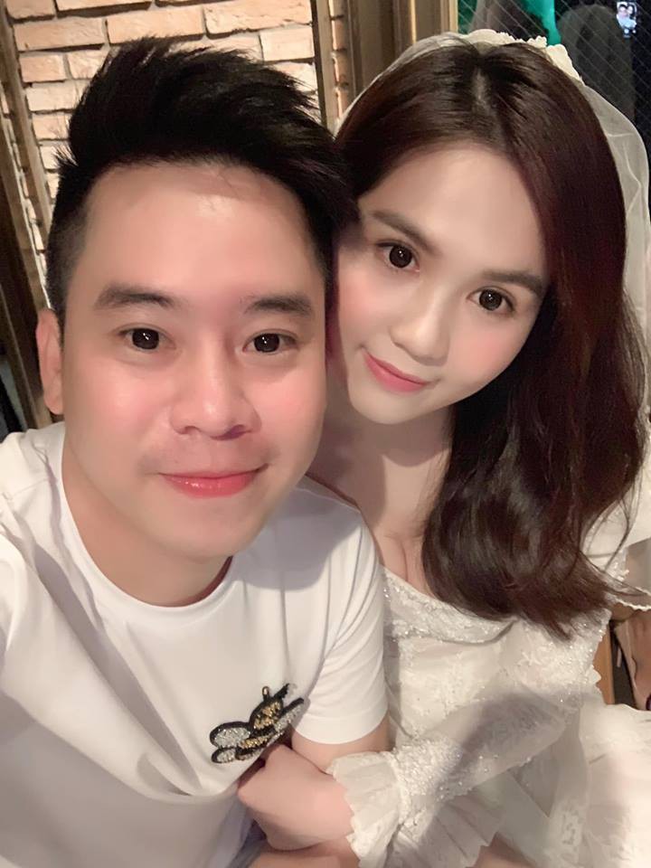 Giấu tiệt bạn trai lớn tuổi nhưng Ngọc Trinh lại công khai ôm hôn trai lạ, và đây là danh tính bất ngờ của anh chàng