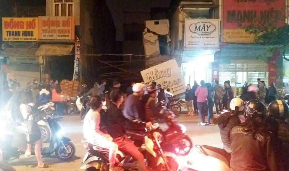 Thanh Hóa: Nhiều người bỏ chạy khi ngôi nhà 2 tầng bất ngờ đổ sập trong đêm