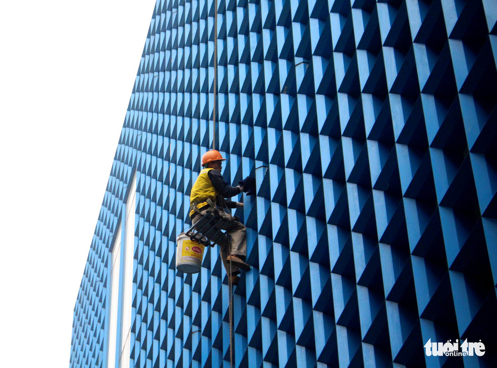 6 tháng rồi mà nhà ga đường sắt Cát Linh - Hà Đông nơi ngổn ngang, nơi ngập rác