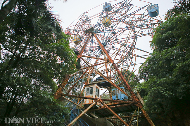 Công viên chục tỷ ở Hà Nội thành tổ hợp nhà hàng tiệc cưới, bãi xe