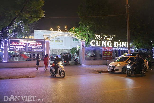 Công viên chục tỷ ở Hà Nội thành tổ hợp nhà hàng tiệc cưới, bãi xe